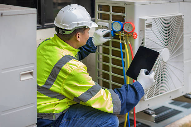 Professional Hvac technician working in Herndon, VA